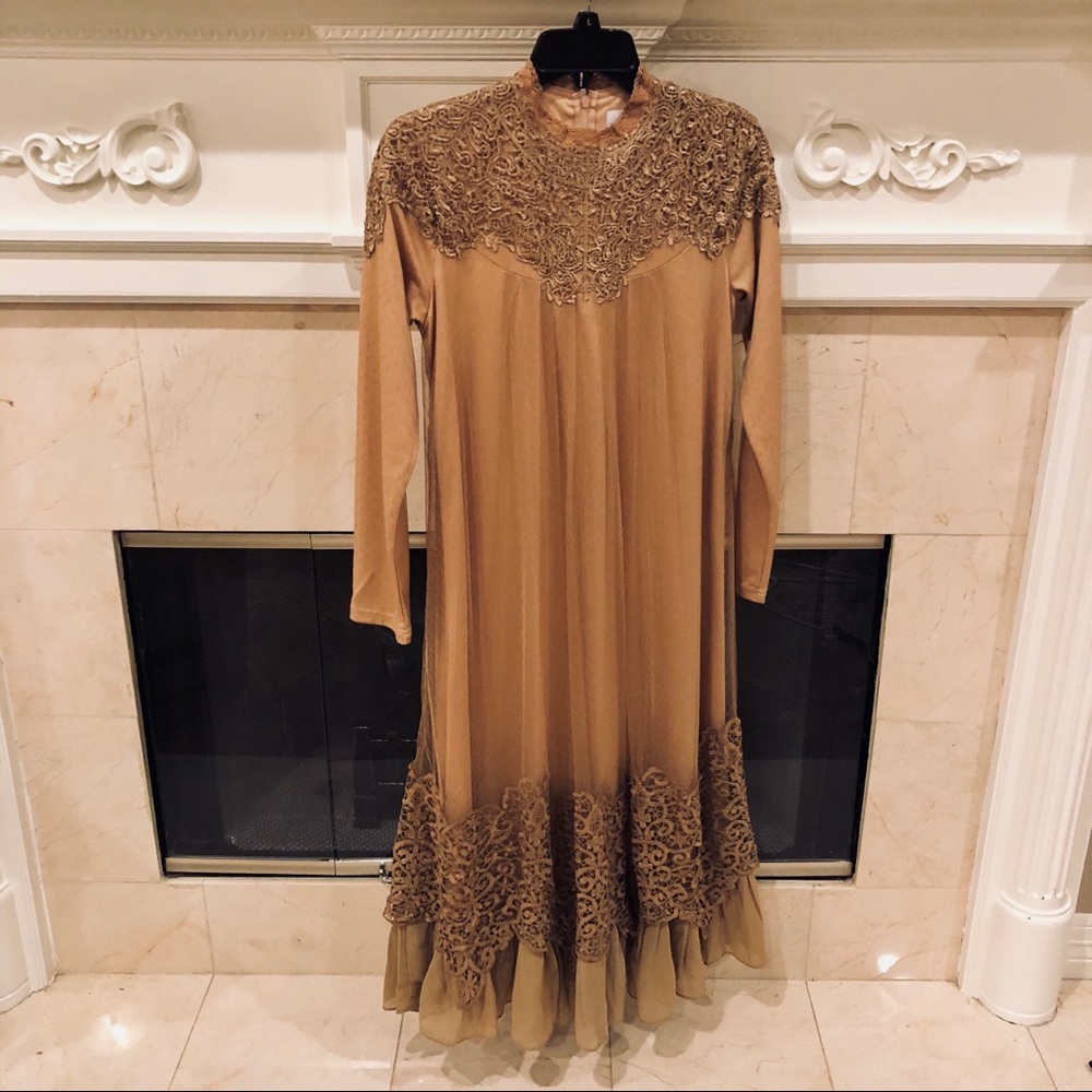 Adorable Dainty Jewell’s Dress! Wore Once